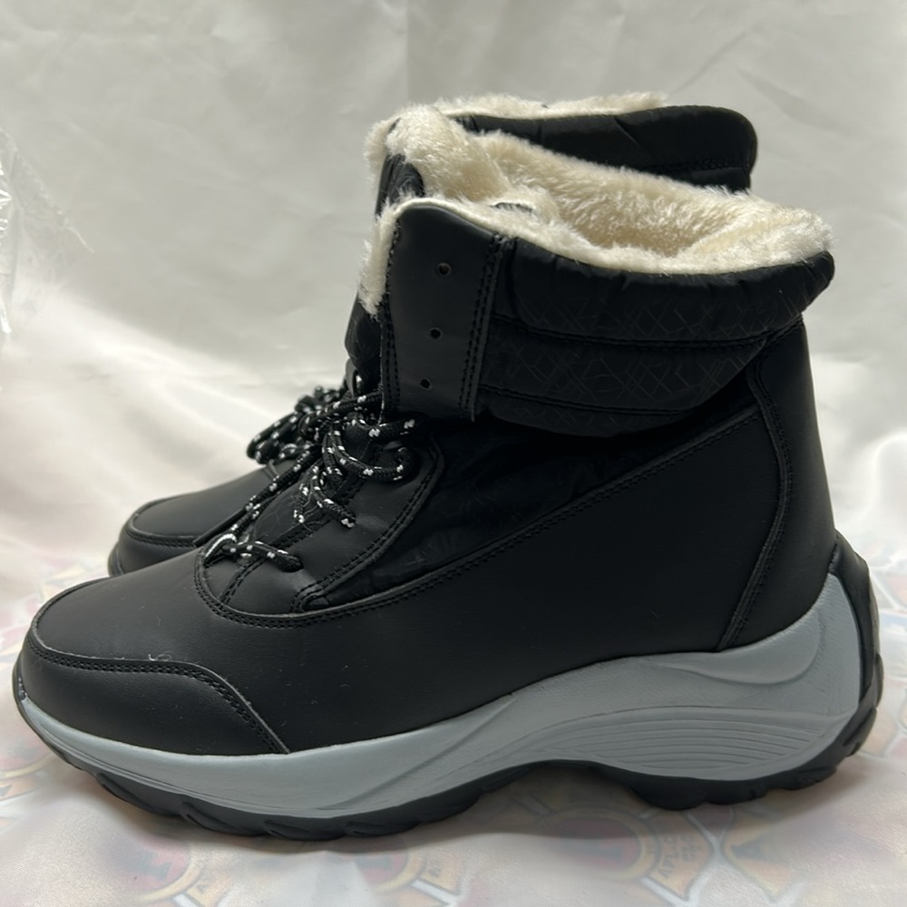 Fax Fur Lined Waterproof Lace Up Boots. Size 8. Black. NWT - Picture 3 of 10